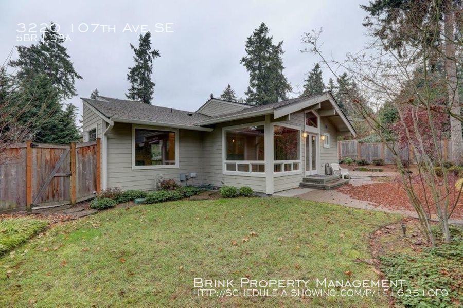 3220 107th Ave Se - Photo 3 of 19