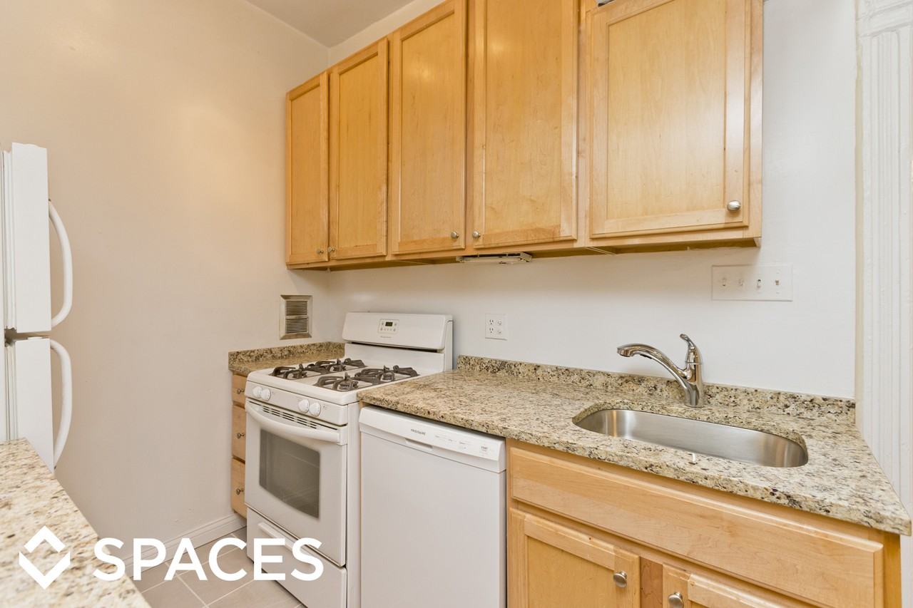 757 W Diversey Pkwy #2W - Photo 2 of 16