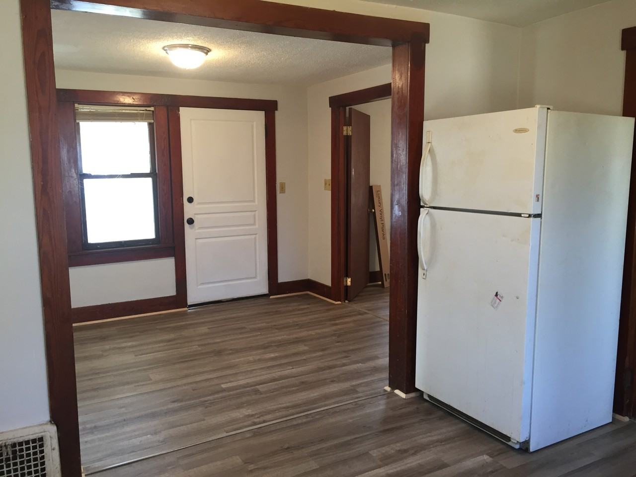 1913 S 11th St - Photo 2 of 6