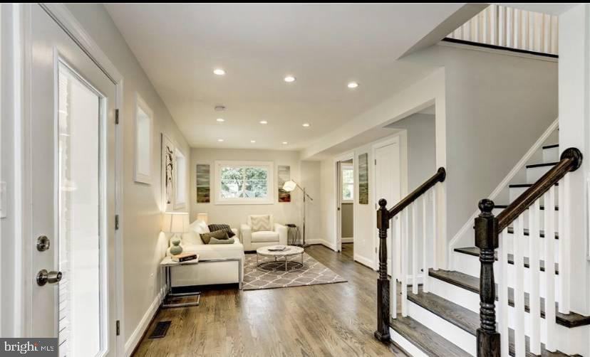 3085 Clinton Street Ne - Photo 2 of 13