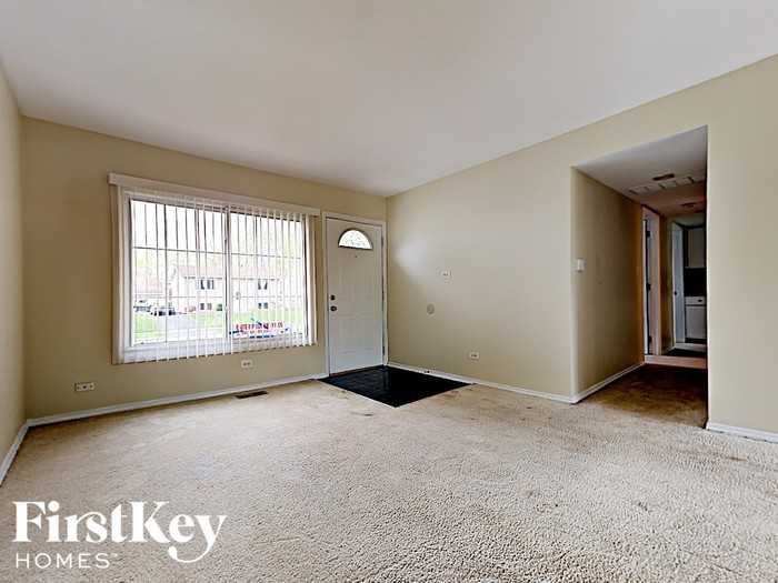 6933 Hemlock Street - Photo 3 of 13