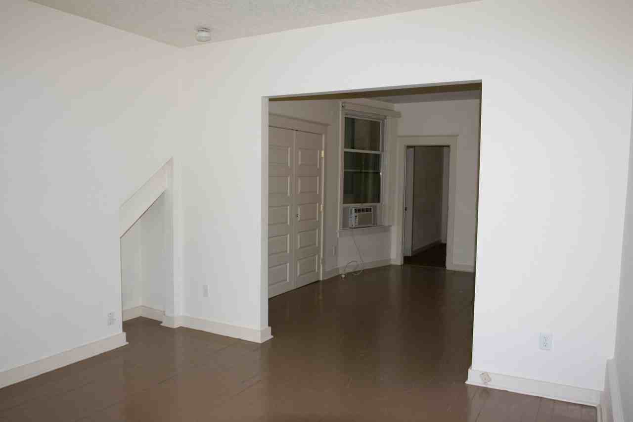 510 N 12th St - Photo 3 of 9