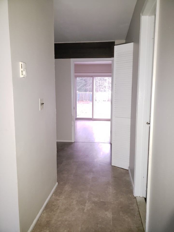 237 Leeward Road ##B - Photo 3 of 35