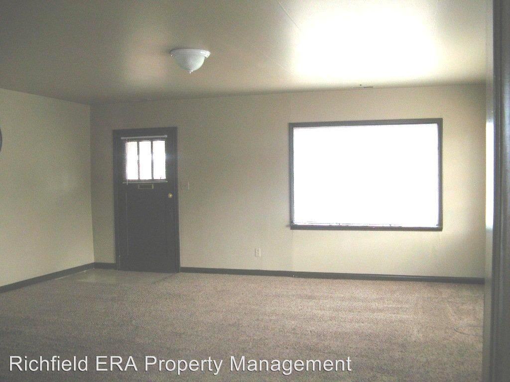 52 W 100 S - Photo 2 of 6