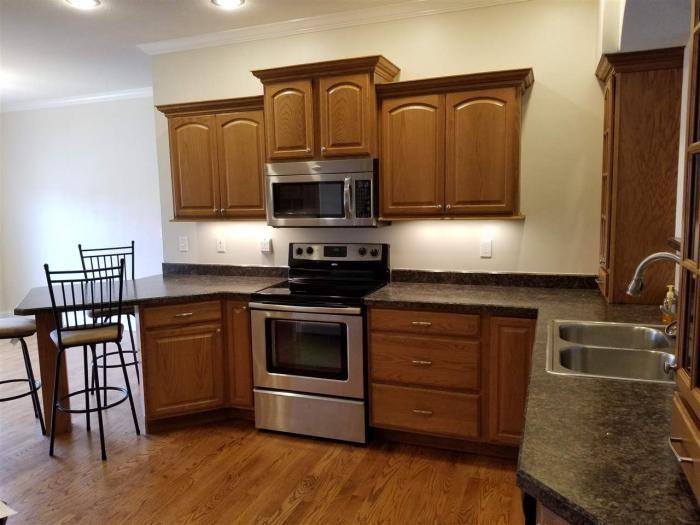 2291 Julia Drive - Photo 2 of 8