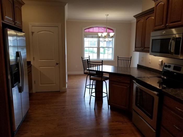 2291 Julia Drive - Photo 3 of 8