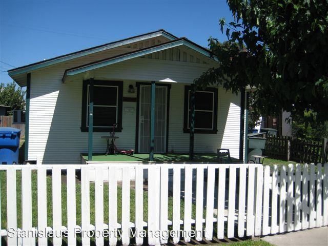 3228 6th Street - Photo 2 of 5