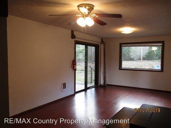 11338 Price Ln Se - Photo 3 of 40