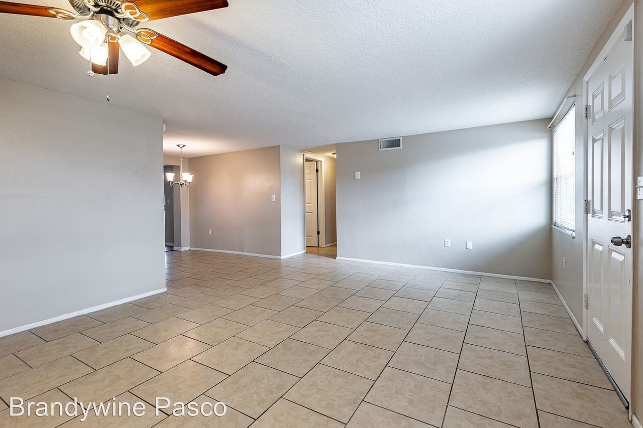 7613 Christina Lane - Photo 3 of 26