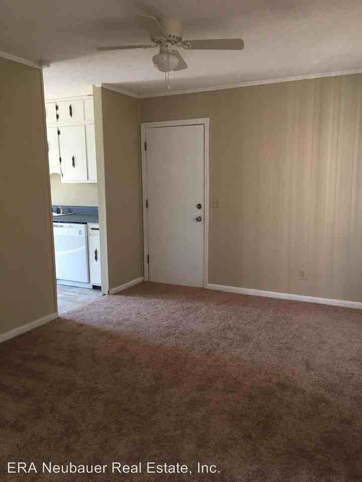 3921 Peters Drive - Photo 2 of 8