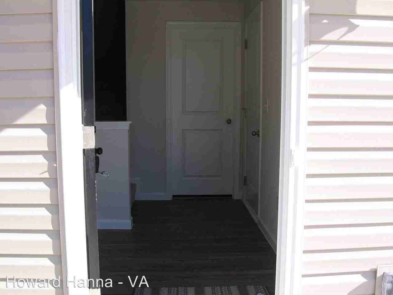604 Lakeview Cove - Photo 2 of 28