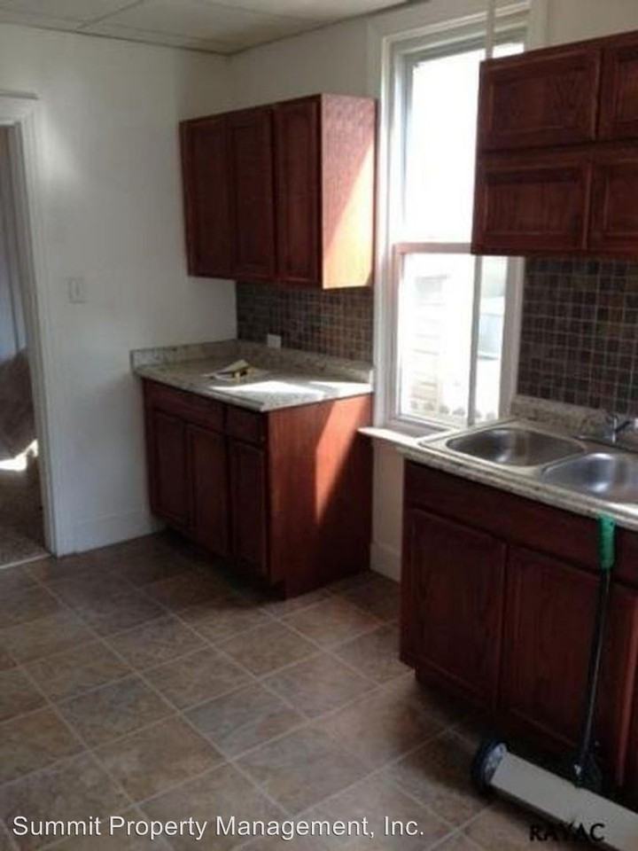 650 West College Avenue - Photo 2 of 9