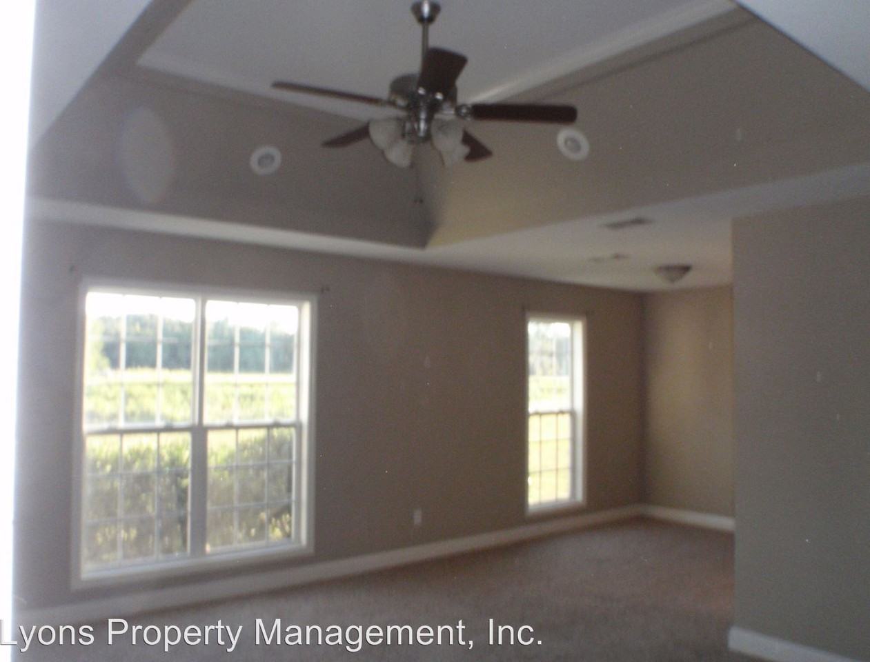 6693 Herring Rd - Photo 3 of 14