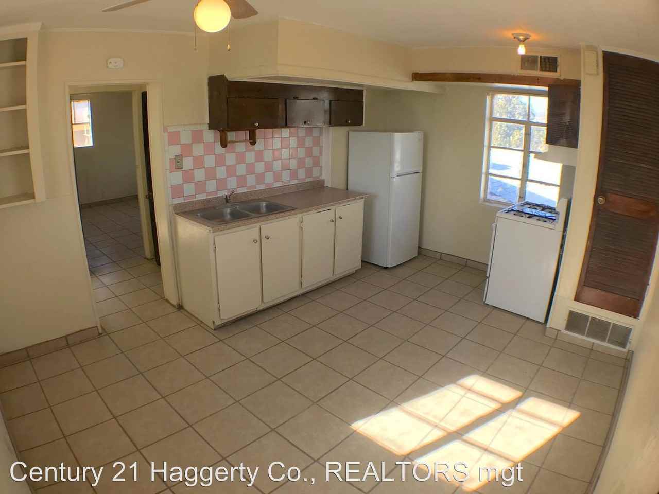 536 Bataan Circle - Photo 2 of 9