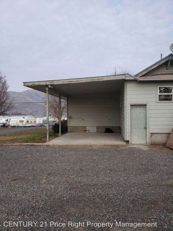 1313 Poplar Street - Photo 2 of 17