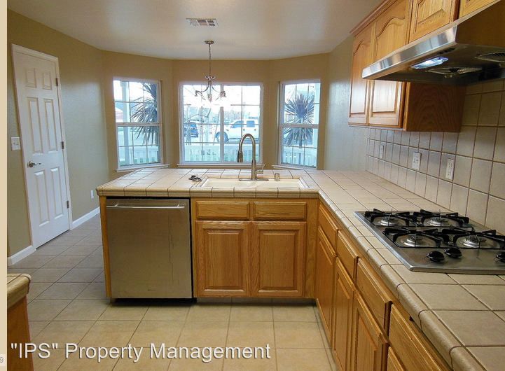 15975 W. B Street - Photo 2 of 19