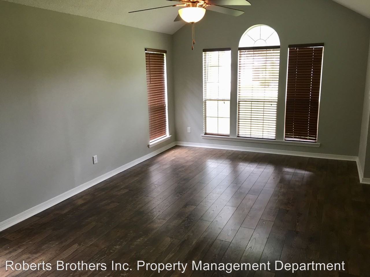 209 Jill Lane - Photo 3 of 13