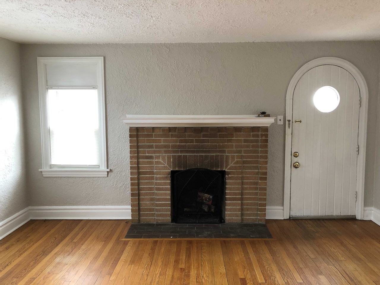 1113 Collingwood Dr - Photo 2 of 7