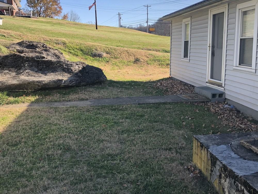 1729 Highway 93 - Photo 2 of 10