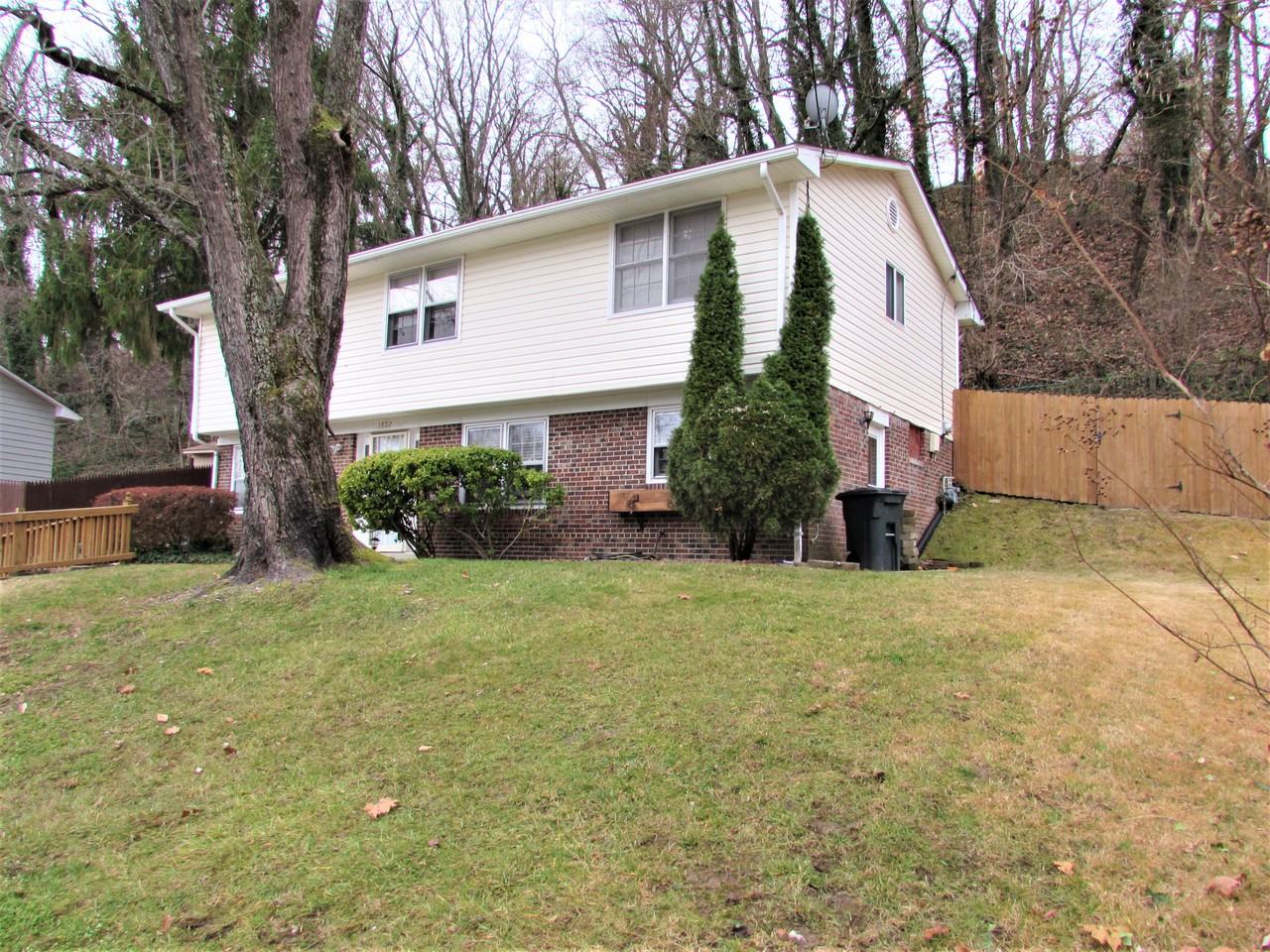 1832 Taylor Ave - Photo 2 of 42