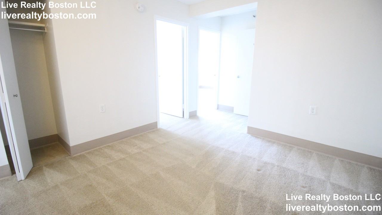 1913 Commonwealth Avenue - Photo 2 of 2