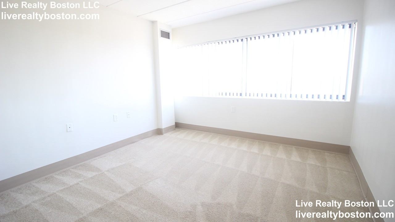 1925 Commonwealth Avenue