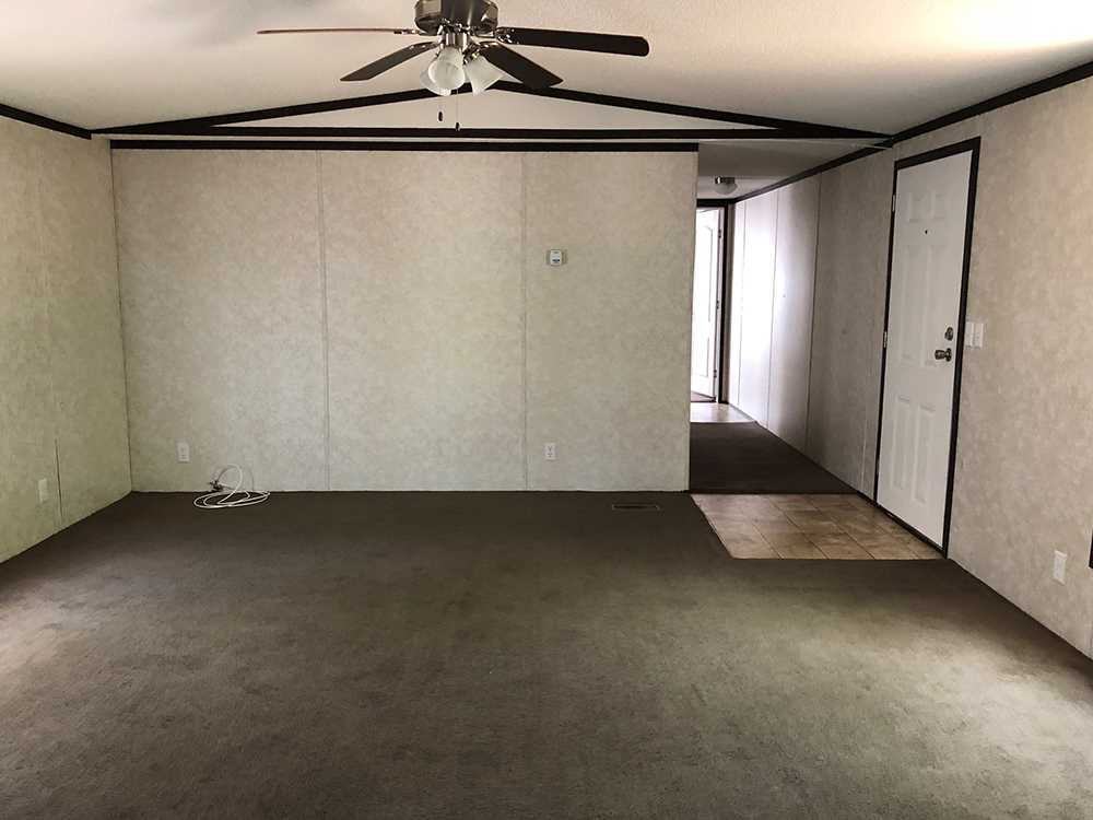 2751 S 72nd Dr - Photo 3 of 5