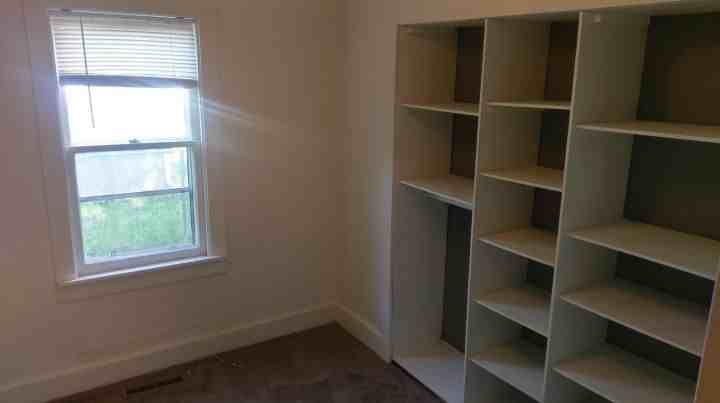 4131 Buchanan Ave - Photo 3 of 5