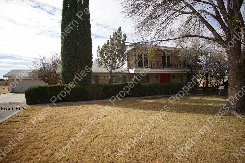 899 Forest Hills - Photo 2 of 31