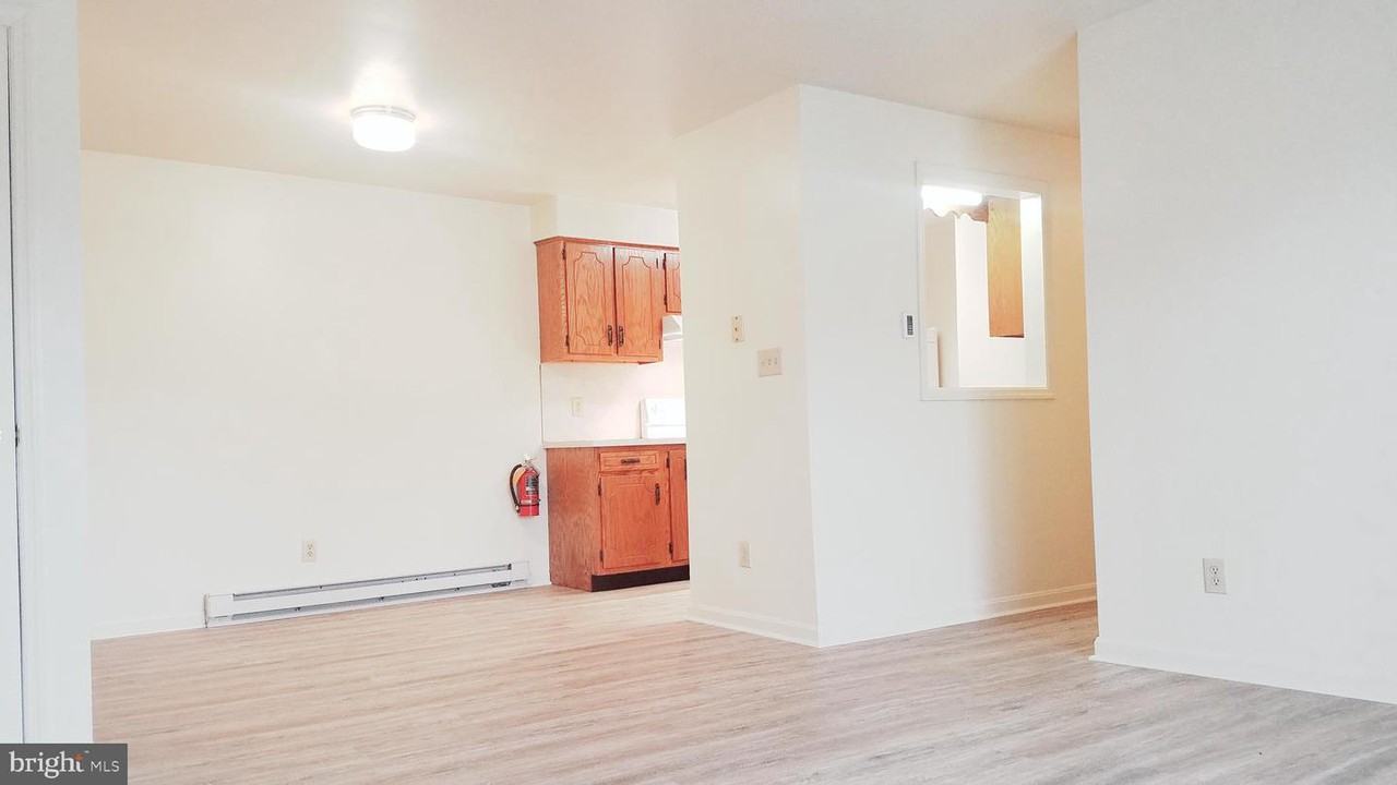 14864 Sherwood - Photo 3 of 18