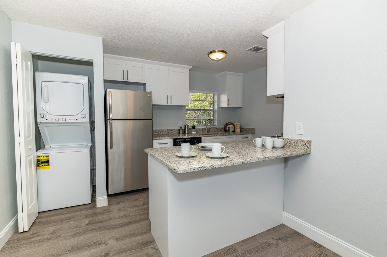 Seaside Apartments - Photo 3 of 22