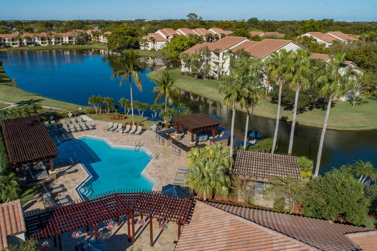 Los Prados - Photo 4 of 19