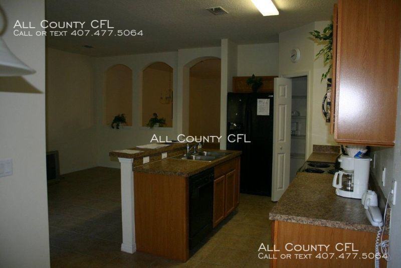 2740 Oakwater Dr - Photo 2 of 17