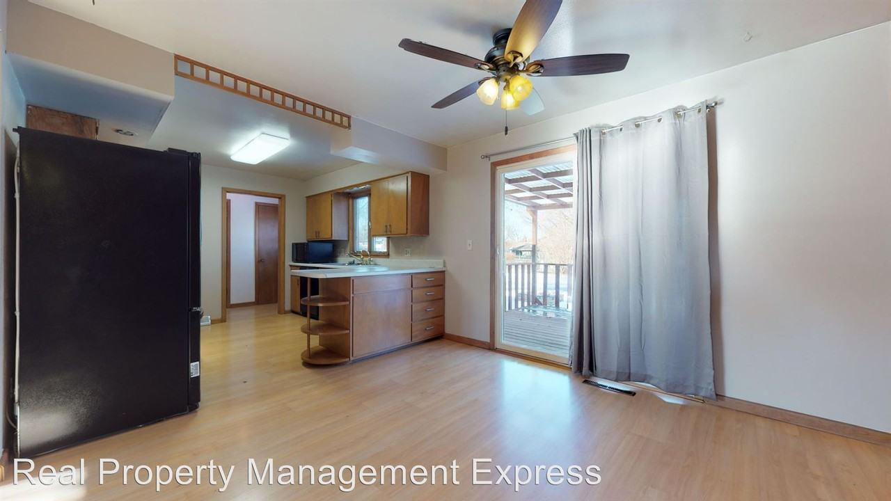 1112 E Beechnut St - Photo 3 of 15