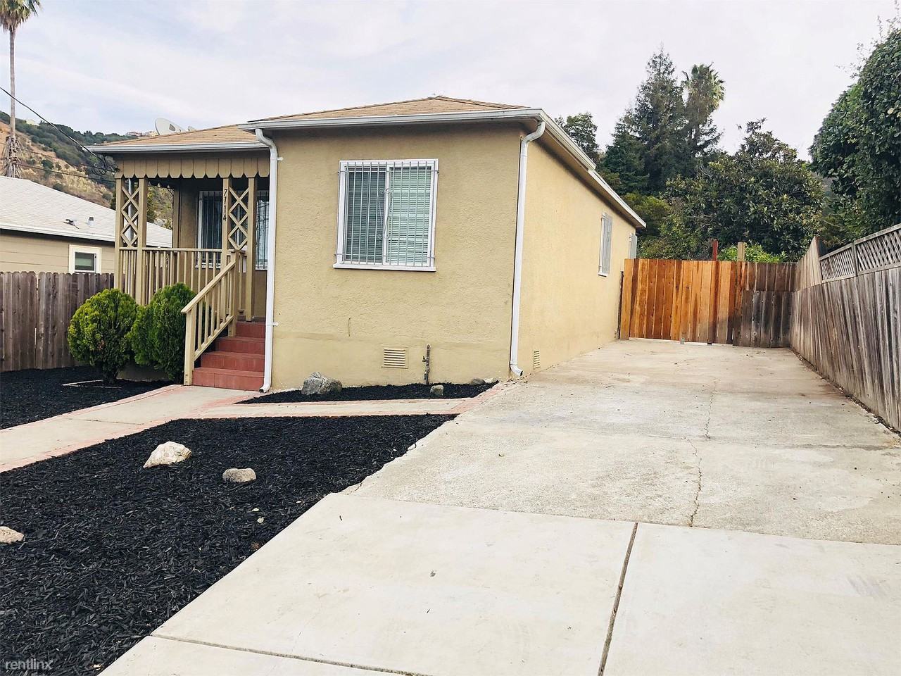 7114 Greenly Dr - Photo 3 of 18