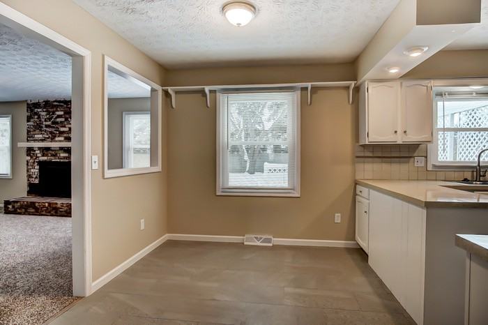 7641 Old Foxe Court - Photo 3 of 14