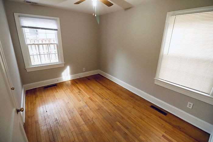 203 Kincaid Avenue Northwest - Photo 3 of 8