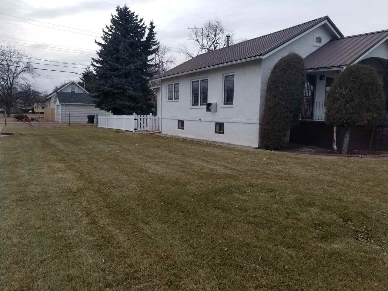 420 S Cottonwood - Photo 3 of 24