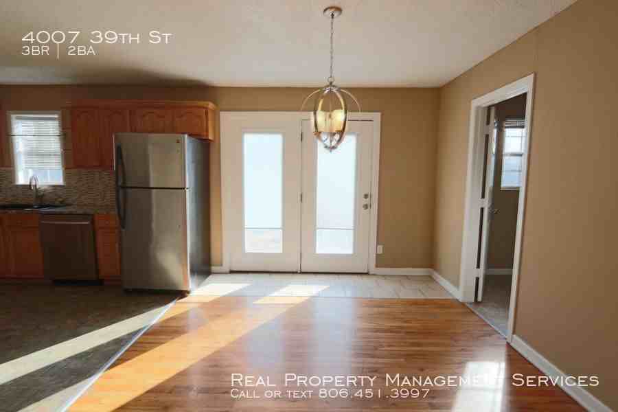 4007 39th St - Photo 3 of 8