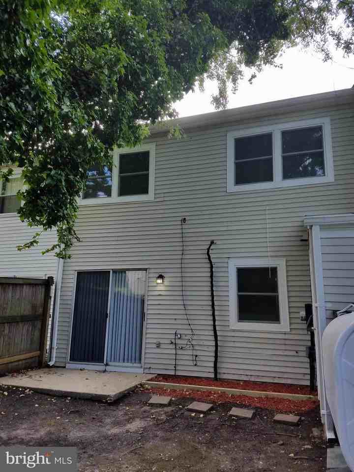 527 Peacock Dr - Photo 3 of 24