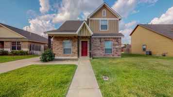 featured image of 2501 Horse Shoe Dr