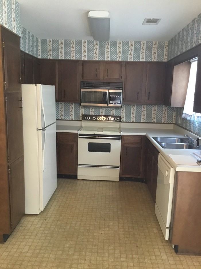 1007 Park Meadow Drive - Photo 2 of 9