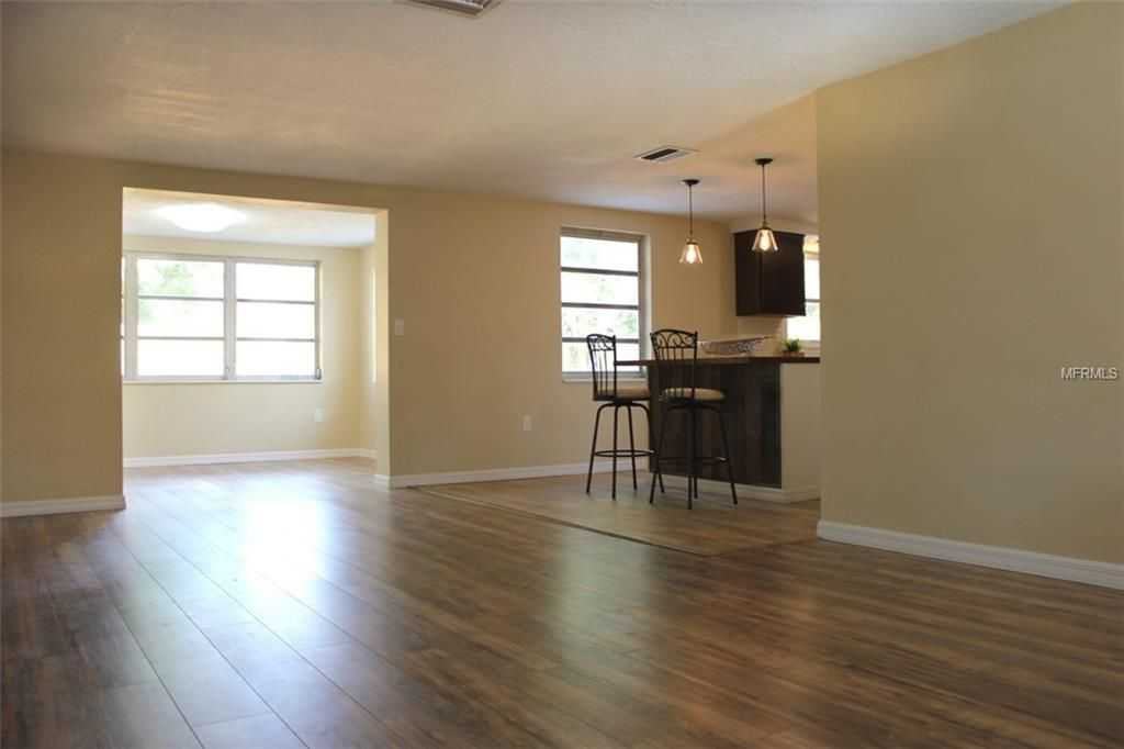 4836 Durney St - Photo 2 of 10