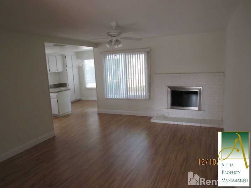 9925 Bexley Dr - Photo 2 of 10