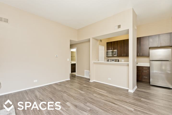 1816 N Halsted St - Photo 1 of 10
