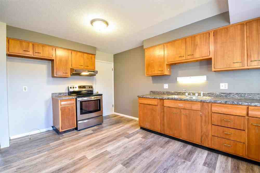 5107 Kingshill Drive - Photo 3 of 11