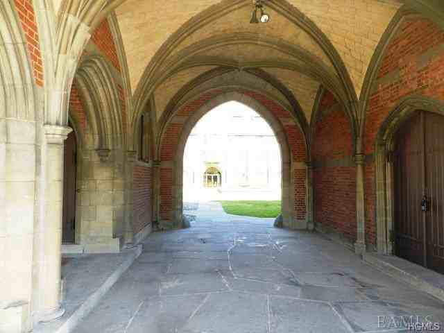 316 Chateau Rive - Photo 2 of 23