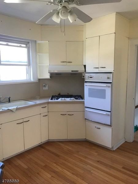 1117 Mountain Ave - Photo 2 of 13
