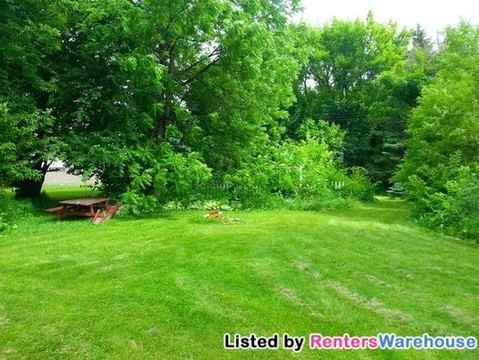 130 Mcleod Ave W - Photo 3 of 15