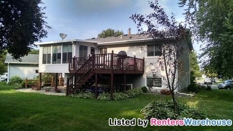 810 Louise Ave SE - Photo 2 of 4